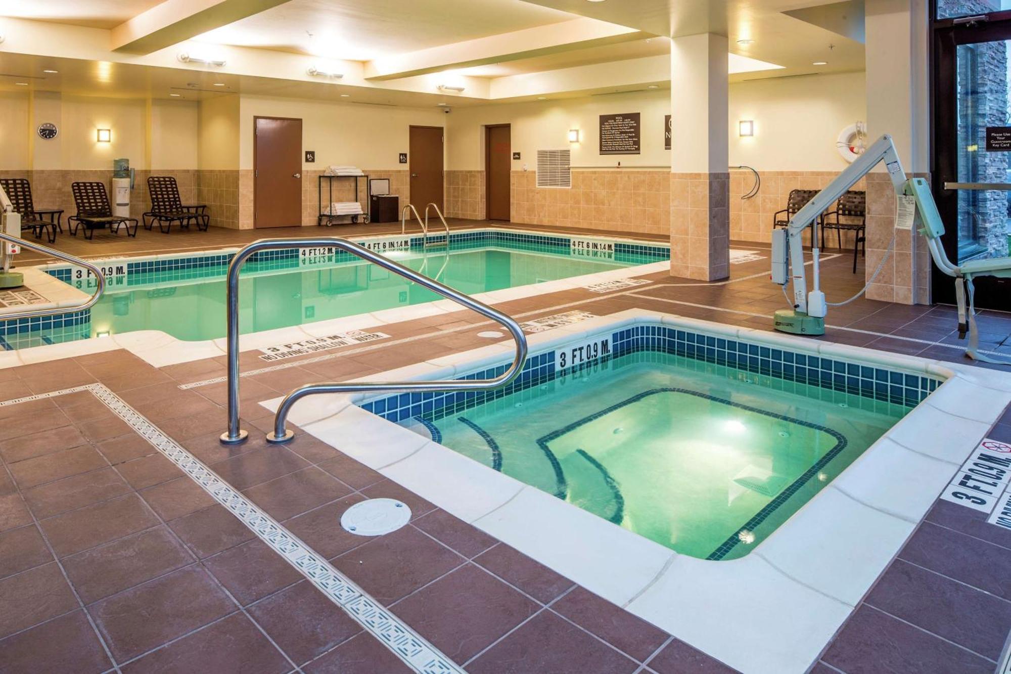 Hilton Garden Inn Uniontown Exteriör bild
