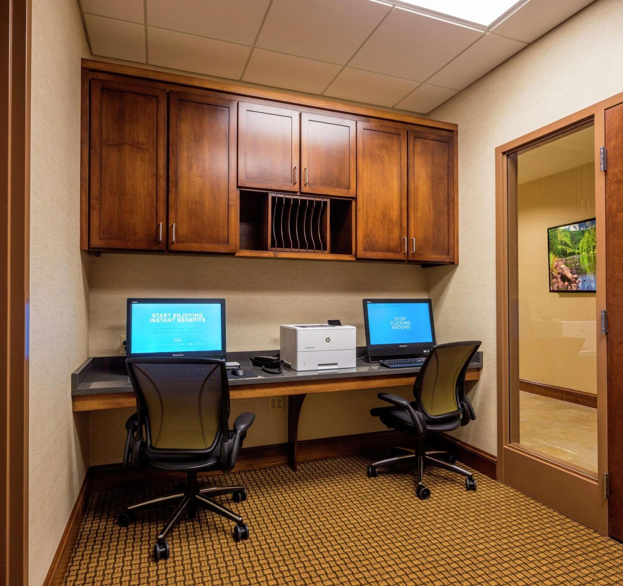 Hilton Garden Inn Uniontown Exteriör bild